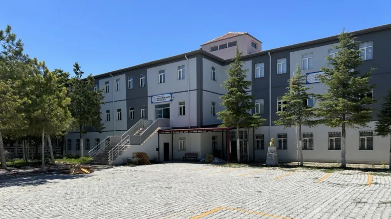 Eskil Eskil İmam Hatip Ortaokulu - Eskil Ortaokulları