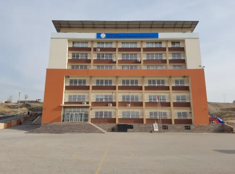 Sincan Sincan Şehit Zafer Er İmam Hatip Ortaokulu - Sincan Ortaokulları