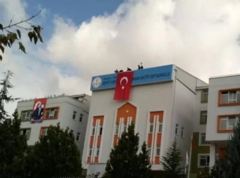 Yenimahalle Şehit Hakan Ünver İmam Hatip Ortaokulu - Yenimahalle Ortaokulları