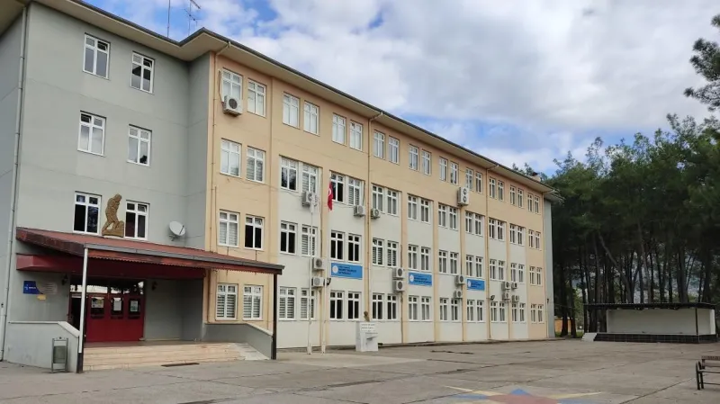 Manavgat Mehmet Bozkurt Ortaokulu - Manavgat Ortaokulları