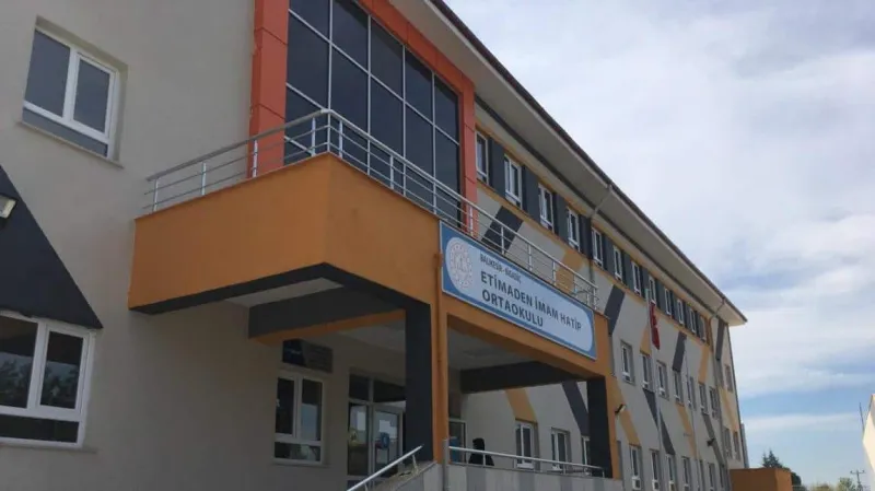 Bigadiç Eti Maden İmam Hatip Ortaokulu - Bigadiç Ortaokulları