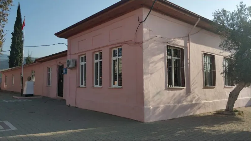 Edremit Yolören Esin Akpınar Ortaokulu - Edremit Ortaokulları