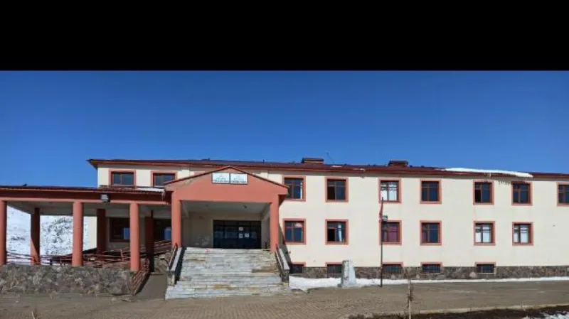 Karlıova Ayten Tekışık Ortaokulu - Karlıova Ortaokulları