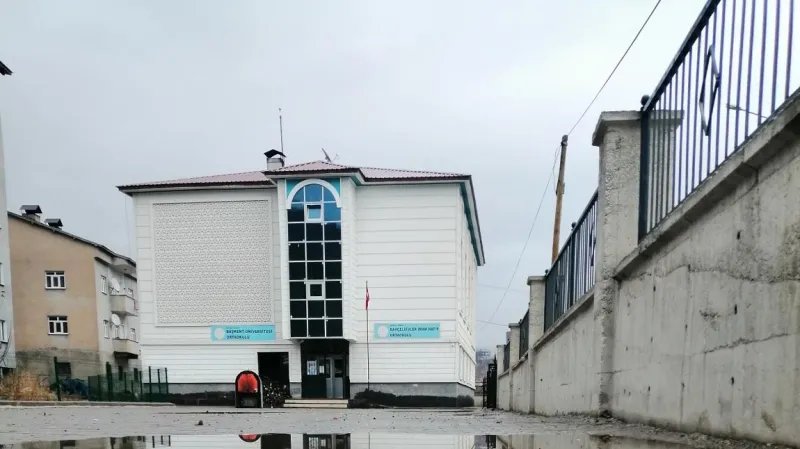 Hizan Bahçelievler İmam Hatip Ortaokulu - Hizan Ortaokulları