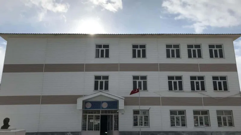 Tatvan Alacabük Ortaokulu - Tatvan Ortaokulları