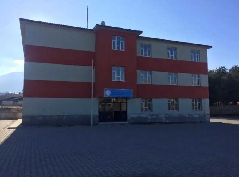 Tatvan Tatvan Prof. Dr. Necmettin Erbakan İmam Hatip Ortaokulu - Tatvan Ortaokulları