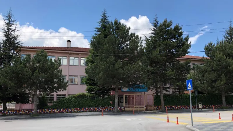 Merkez Behiye Baysal Ortaokulu - Merkez Ortaokulları