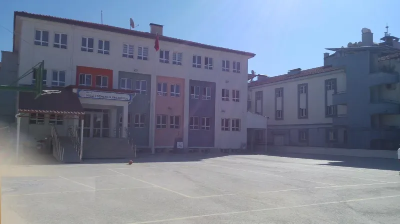 Merkez Milli Egemenlik Ortaokulu - Merkez Ortaokulları