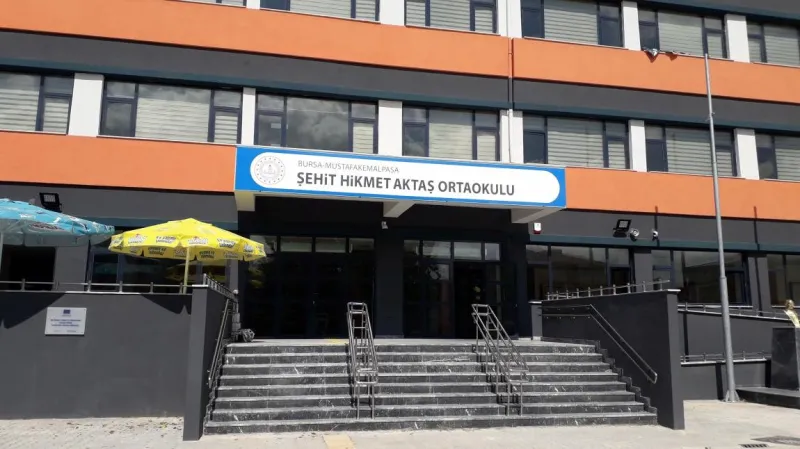 Mustafakemalpaşa Şehit Hikmet Aktaş Ortaokulu - Mustafakemalpaşa Ortaokulları