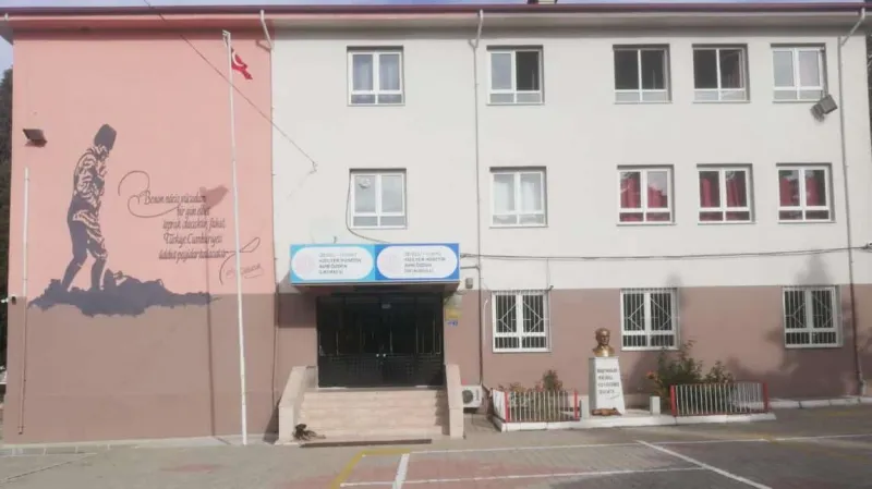 Honaz Kızılyer Hüseyin Avni Özden Ortaokulu - Honaz Ortaokulları