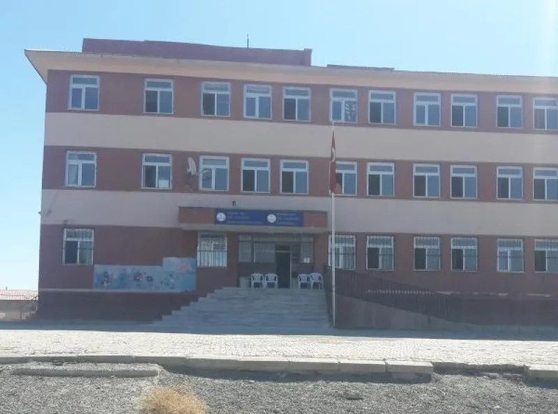 Kulp Çöl Canaydın İmam Hatip Ortaokulu - Kulp Ortaokulları