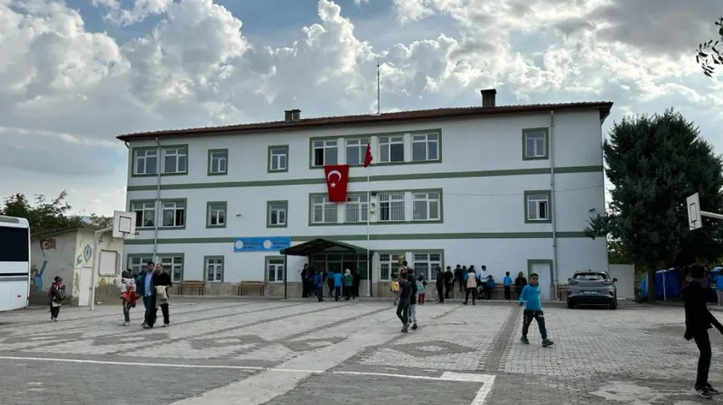 Merkez Şehit Yakup Kılınç Ortaokulu - Merkez Ortaokulları