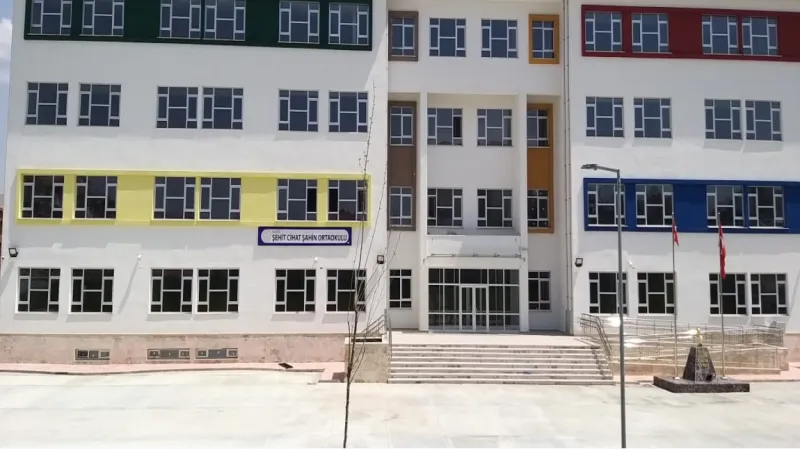 Merkez Şehit Cihat Şahin Ortaokulu - Merkez Ortaokulları