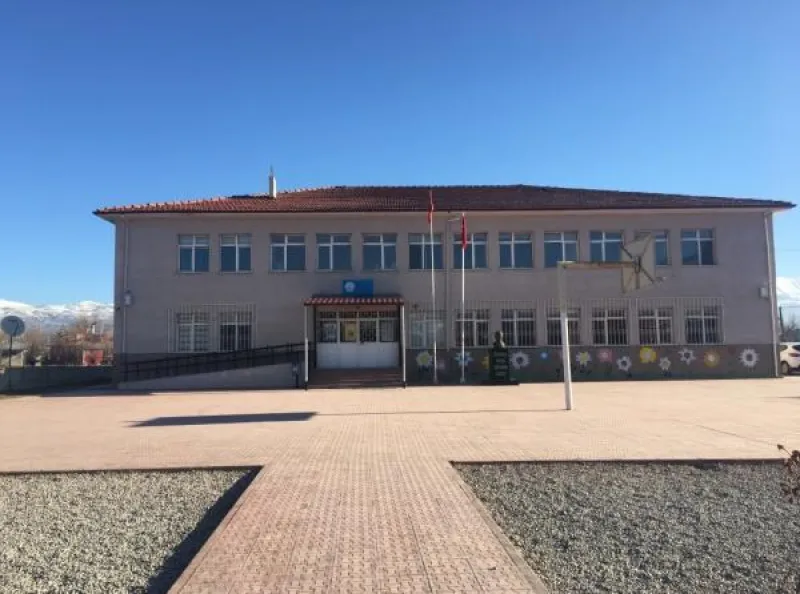 Merkez Beşsaray Ortaokulu - Merkez Ortaokulları