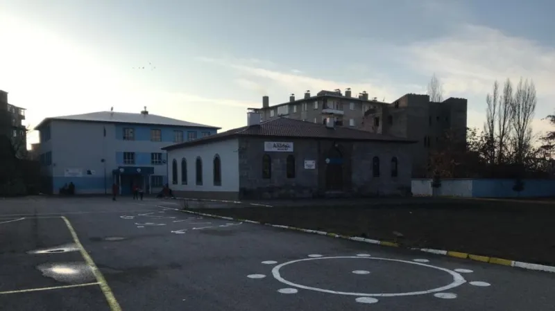 Yakutiye Gazi İmam Hatip Ortaokulu - Yakutiye Ortaokulları