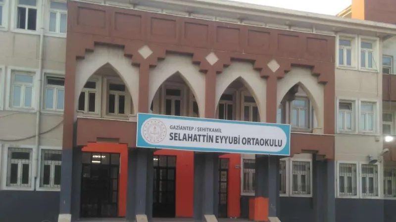 Şehitkamil Selahattin Eyyubi Ortaokulu - Şehitkamil Ortaokulları