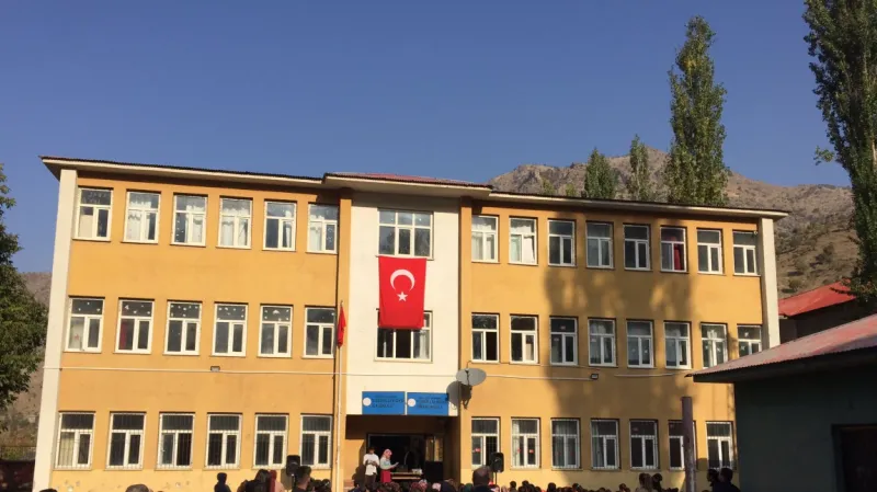 Şemdinli Tütünlü Köyü Ortaokulu - Şemdinli Ortaokulları