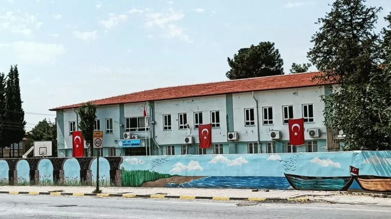 Erzin Hürriyet Ortaokulu - Erzin Ortaokulları