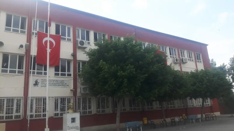 İskenderun Emine Saadet Çarmıklı Ortaokulu - İskenderun Ortaokulları