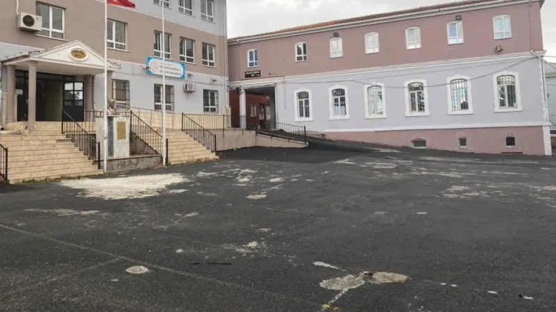 Arnavutköy Tolga Eti Ortaokulu - Arnavutköy Ortaokulları
