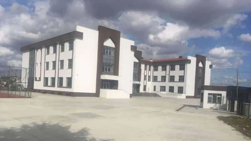 Arnavutköy Milli Eğitim Vakfı Firdevs-Lütfü Orgun Ortaokulu - Arnavutköy Ortaokulları