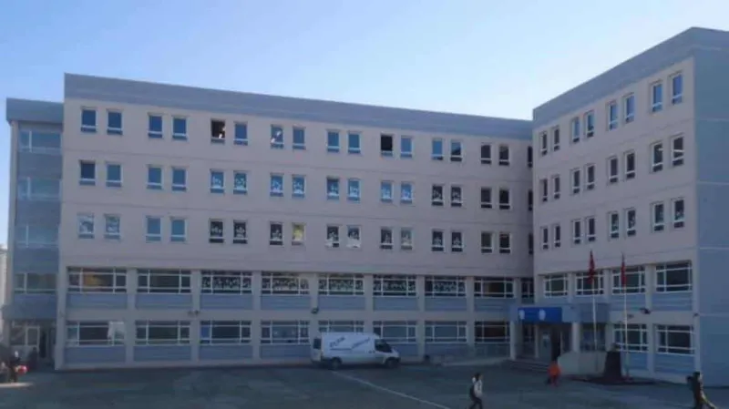 Ataşehir Sare Selahattin Uzal Ortaokulu - Ataşehir Ortaokulları