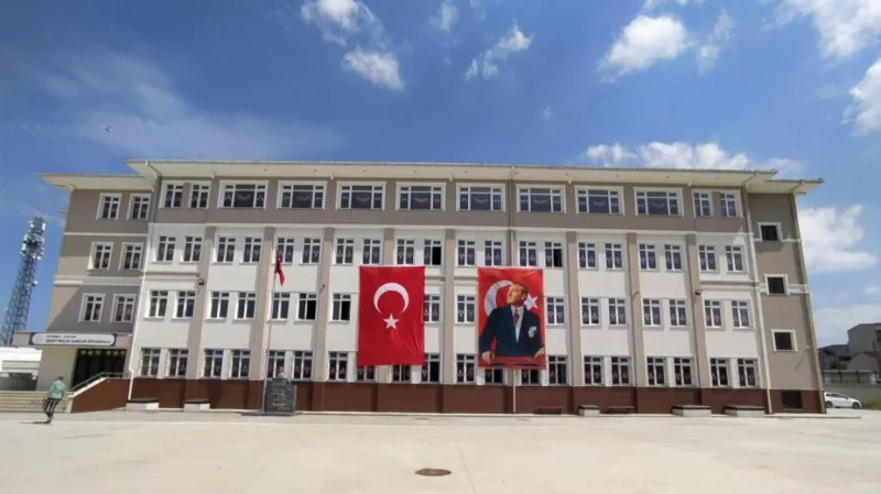 Avcılar Şehit Melih Sancar Ortaokulu - Avcılar Ortaokulları