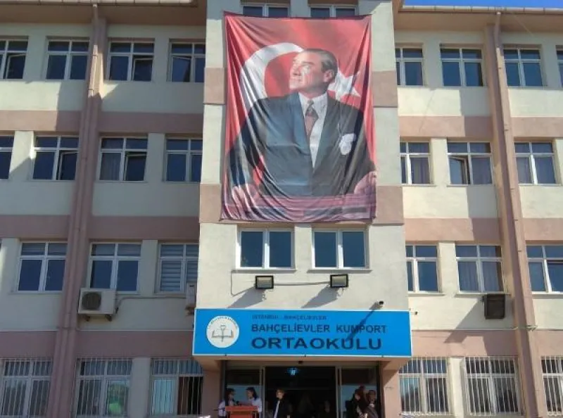 Bahçelievler Bahçelievler Kumport Ortaokulu - Bahçelievler Ortaokulları