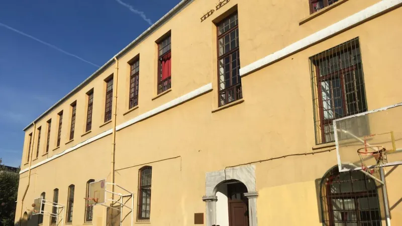 Beyoğlu Galatasaray Ortaokulu - Beyoğlu Ortaokulları