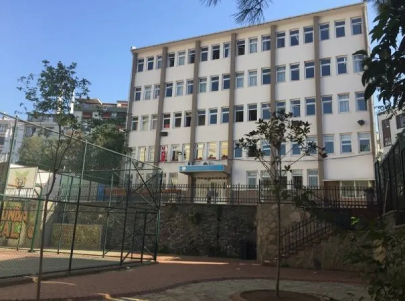 Beyoğlu Cemal Artüz İmam Hatip Ortaokulu - Beyoğlu Ortaokulları