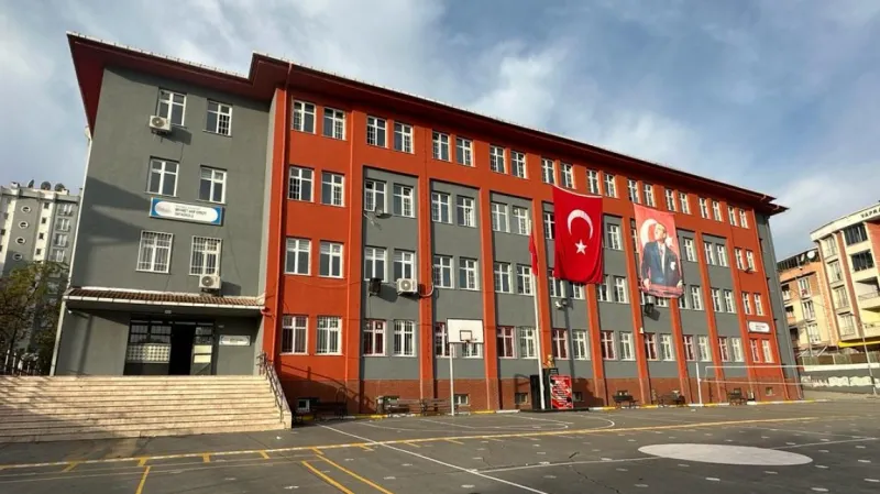 Esenyurt Mehmet Akif Ersoy Ortaokulu - Esenyurt Ortaokulları
