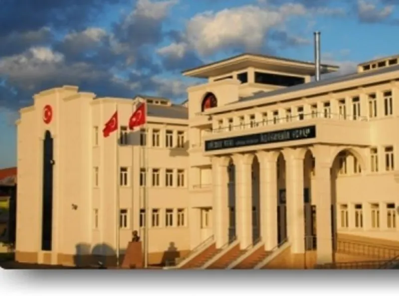 Esenyurt Kıraç Nüzhet Usta Bilgincan Ortaokulu - Esenyurt Ortaokulları