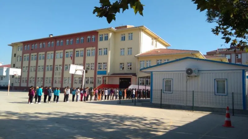 Esenyurt Halil Fahri Orman Ortaokulu - Esenyurt Ortaokulları