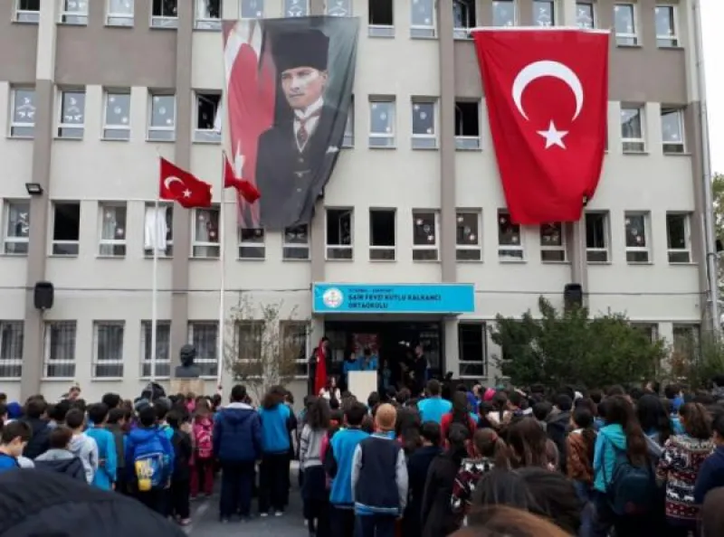 Esenyurt Şair Fevzi Kutlu Kalkancı Ortaokulu - Esenyurt Ortaokulları