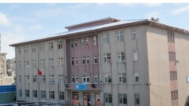 Esenyurt Yunus Emre İmam Hatip Ortaokulu - Esenyurt Ortaokulları