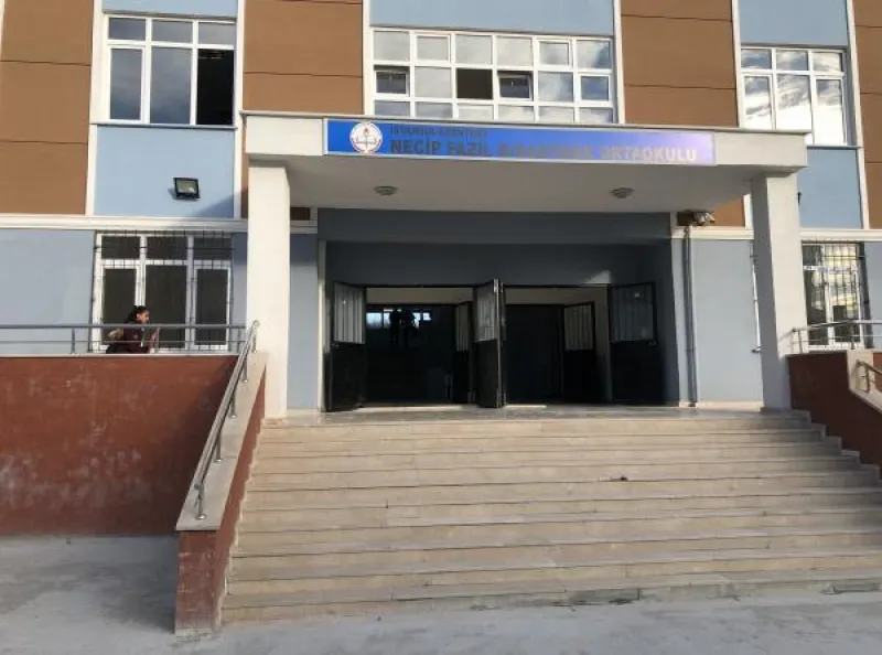 Esenyurt Necip Fazıl Kısakürek Ortaokulu - Esenyurt Ortaokulları