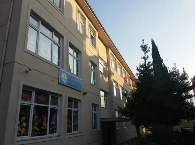 Eyüpsultan Otakçılar Fatma Mehpare Buluğ Ortaokulu - Eyüpsultan Ortaokulları