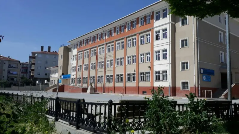 Güngören Ömer Dinçer İmam Hatip Ortaokulu - Güngören Ortaokulları