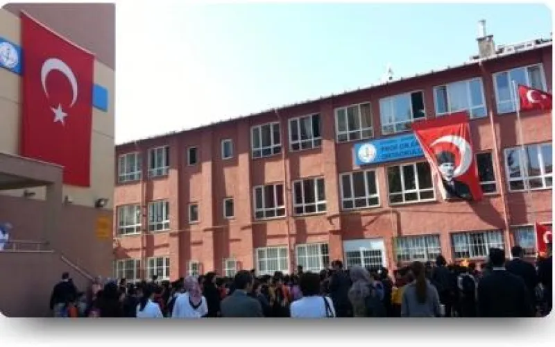 Pendik Prof.Dr.Erol Güngör Ortaokulu - Pendik Ortaokulları