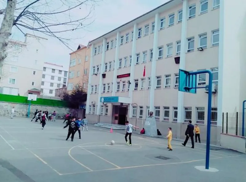 Pendik Şehit Selçuk Beki Ortaokulu - Pendik Ortaokulları