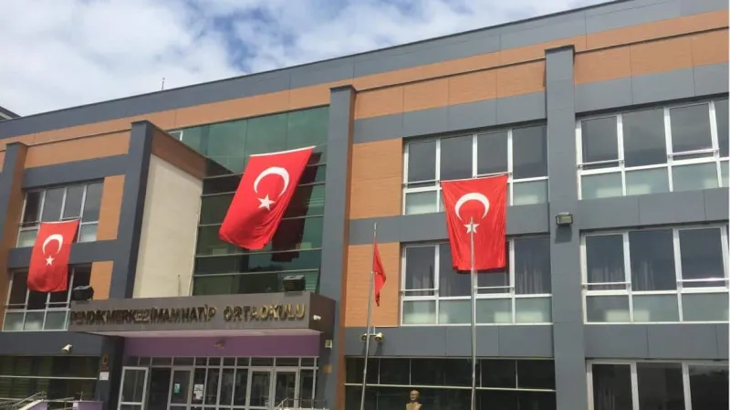 Pendik Pendik Merkez İmam Hatip Ortaokulu - Pendik Ortaokulları