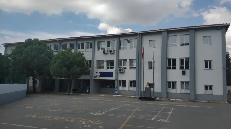 Pendik Selçuk Eraydın İmam Hatip Ortaokulu - Pendik Ortaokulları