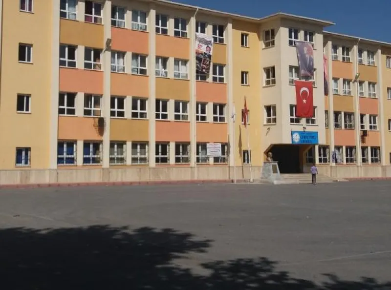 Sancaktepe Cengiz Topel Ortaokulu - Sancaktepe Ortaokulları