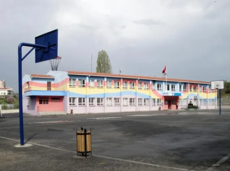 Sarıyer Hacı Mehmet Şalgamcıoğlu Ortaokulu - Sarıyer Ortaokulları