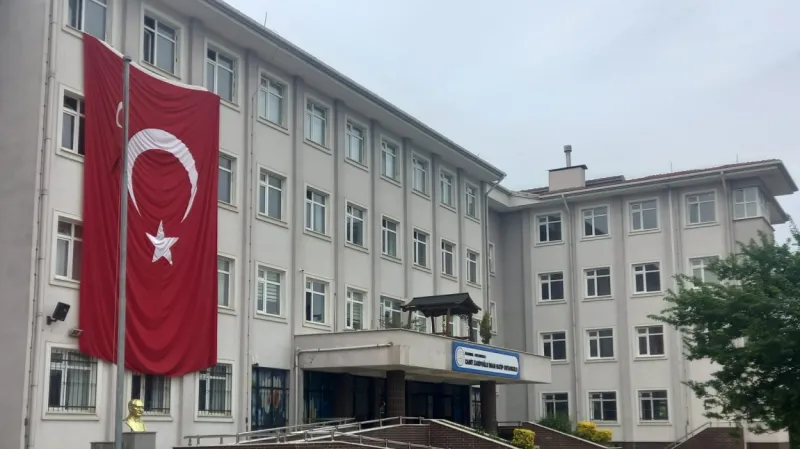 Sultanbeyli Cahit Zarifoğlu İmam Hatip Ortaokulu - Sultanbeyli Ortaokulları
