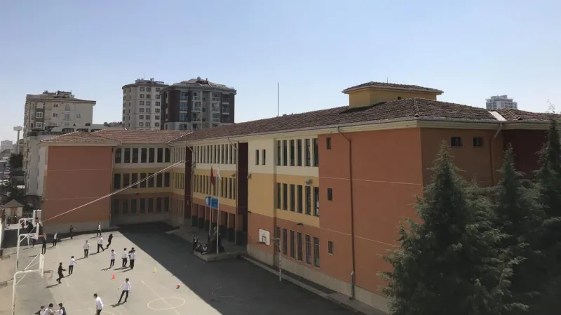 Ümraniye Tev Zahide Zehra Garring Ortaokulu - Ümraniye Ortaokulları