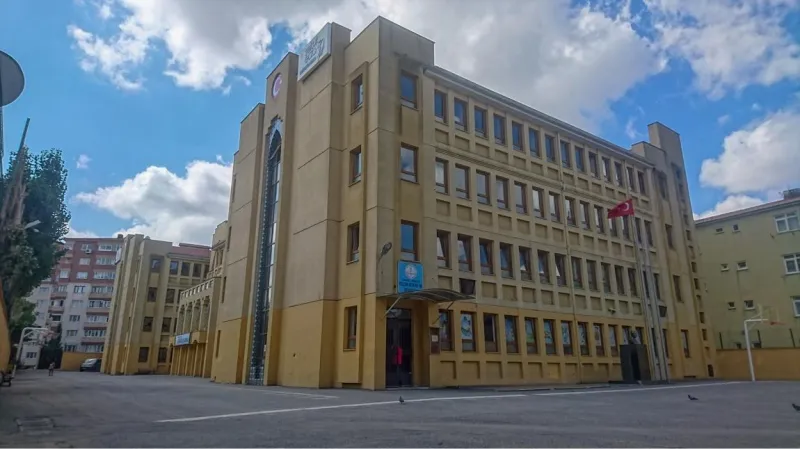 Ümraniye Selçuk Ecza 50 Yıl Ortaokulu - Ümraniye Ortaokulları