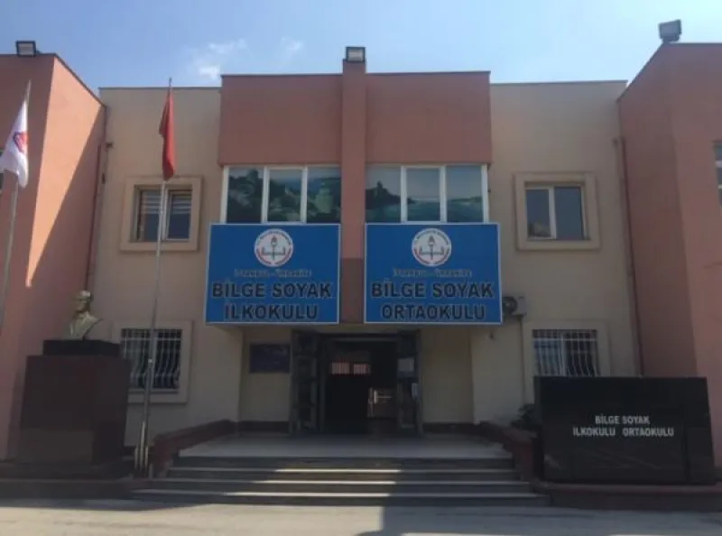 Ümraniye Bilge Soyak Ortaokulu - Ümraniye Ortaokulları