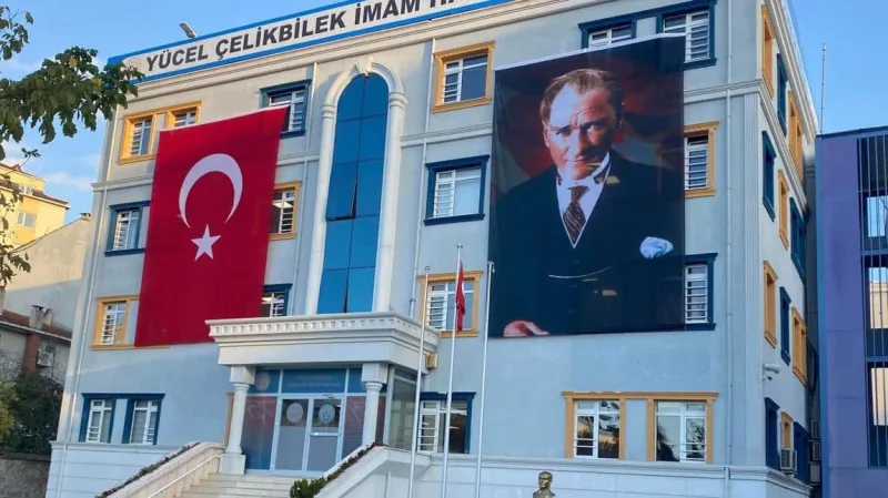 Ümraniye Yücel Çelikbilek İmam Hatip Ortaokulu - Ümraniye Ortaokulları