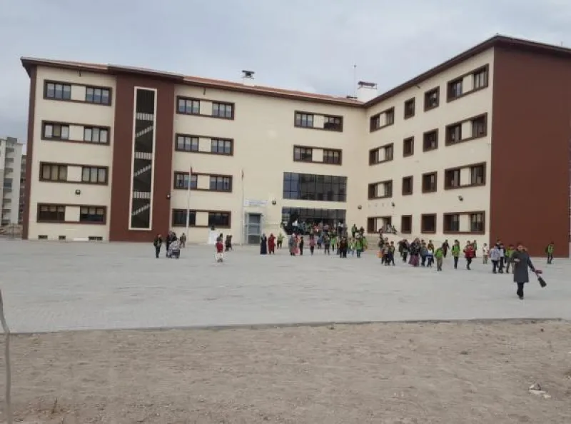 Kocasinan Şehit Bekir Çakır Ortaokulu - Kocasinan Ortaokulları